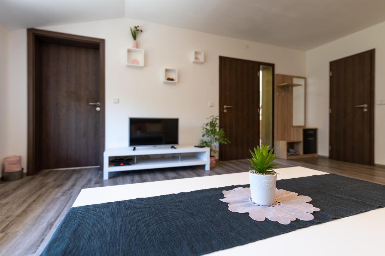 איחלהבה Apartman U Krizku מראה חיצוני תמונה
